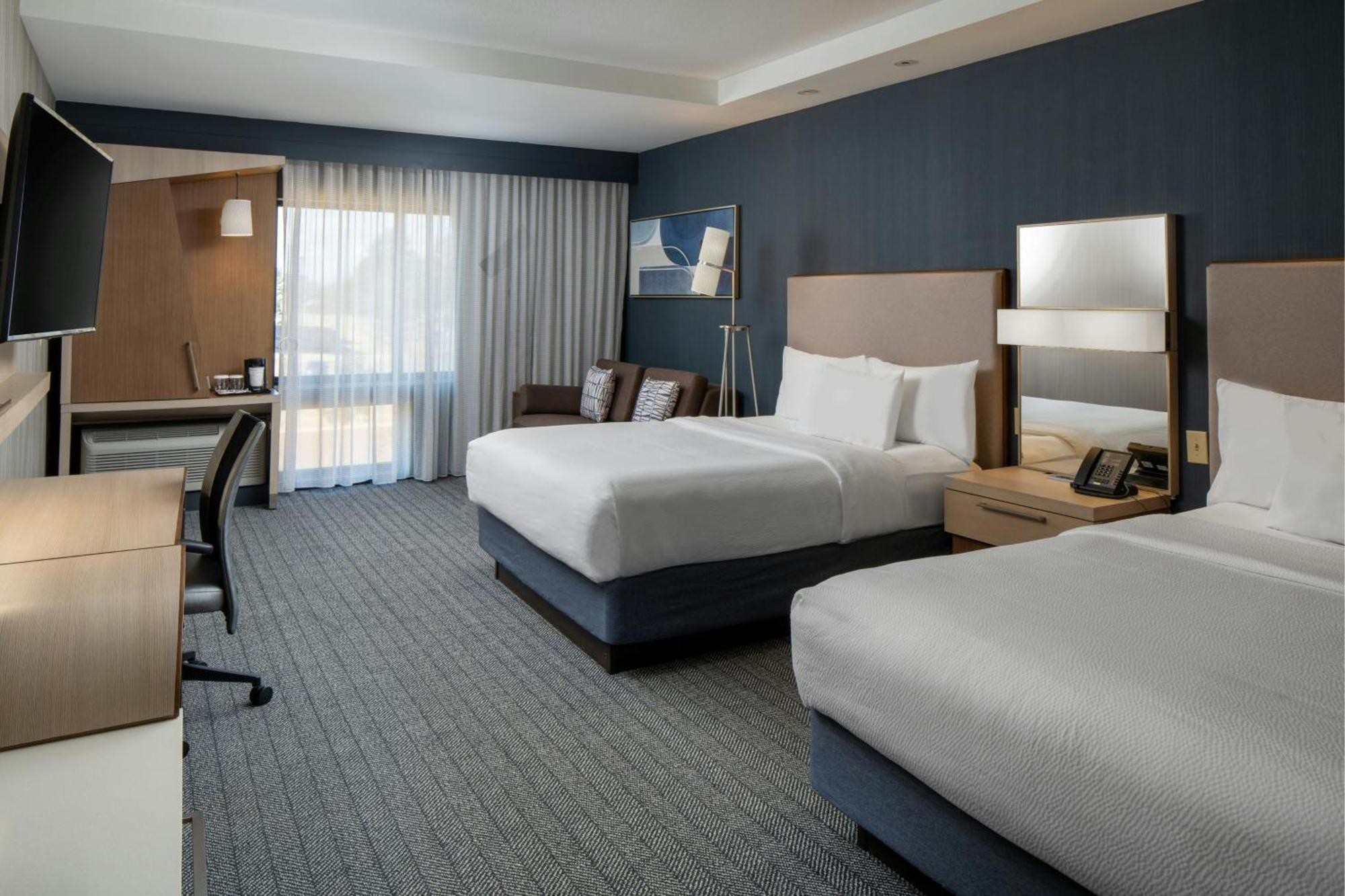 Courtyard By Marriott Jackson Airport/Pearl Hotel Bagian luar foto
