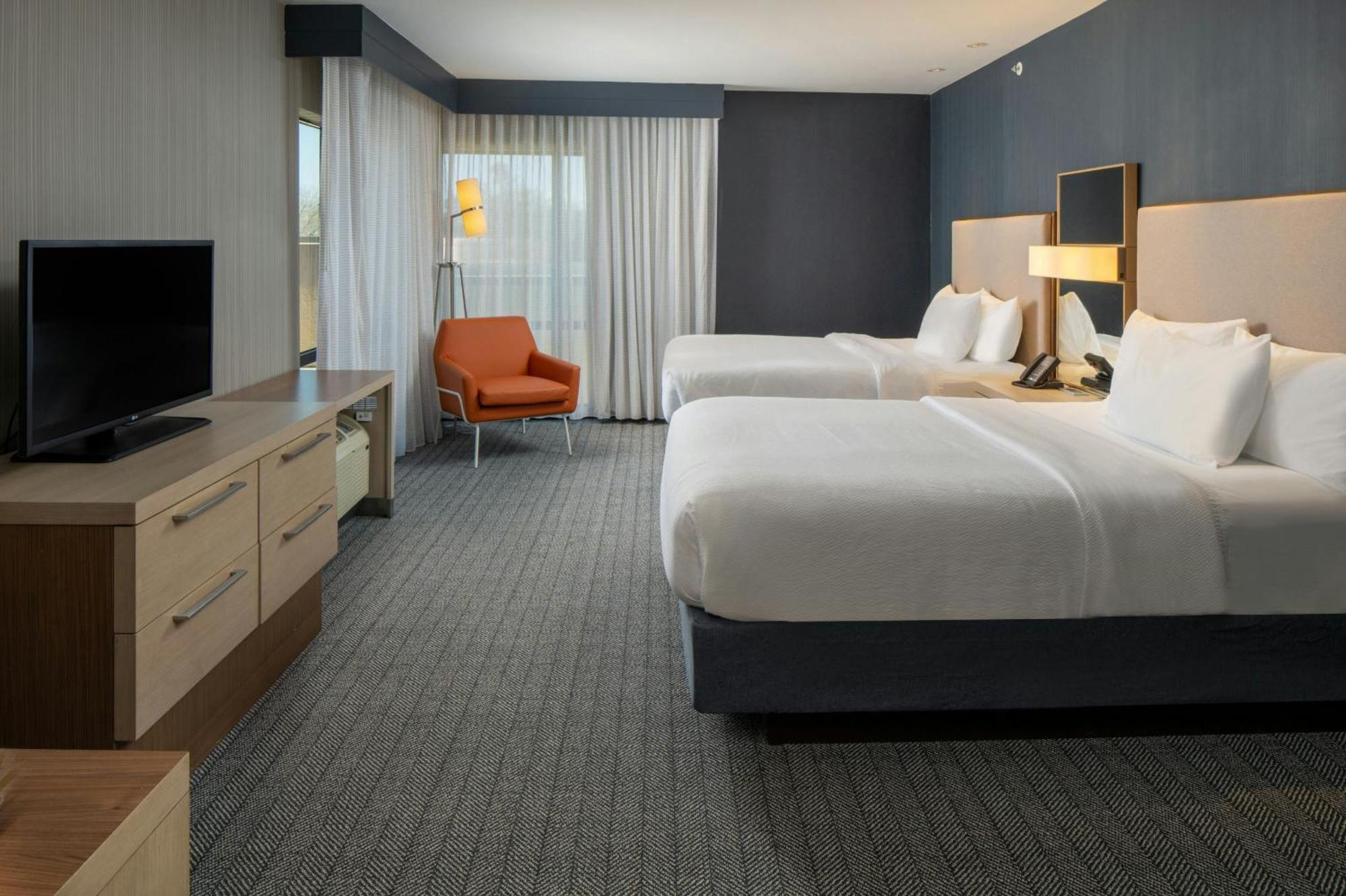 Courtyard By Marriott Jackson Airport/Pearl Hotel Bagian luar foto